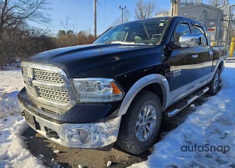 2018 Ram 1500 Laramie z USA, uszkodzony, nr VIN 1C6RR7NM6JS238059